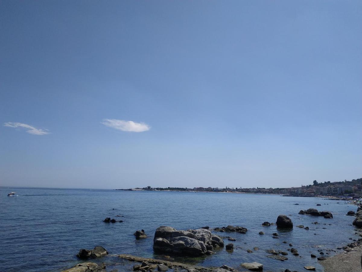 Апартаменты Casa In Borgo Marinaro Джардини-Наксос Экстерьер фото